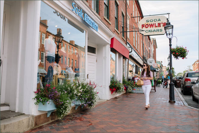                         	Newburyport
                        