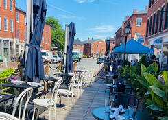 
                                	        Newburyport
                                    